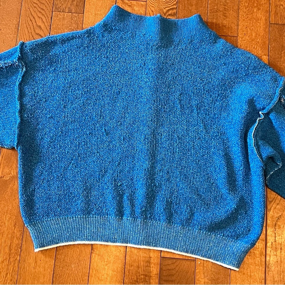 Zenana Outfitters Vibrant Blue Knit Top